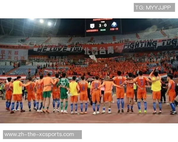 中超第二轮鲁能与恒大激战正酣球迷期待精彩对决与胜负悬念 中超第二轮鲁能与恒大激战正酣球迷期待精彩对决与胜负悬念