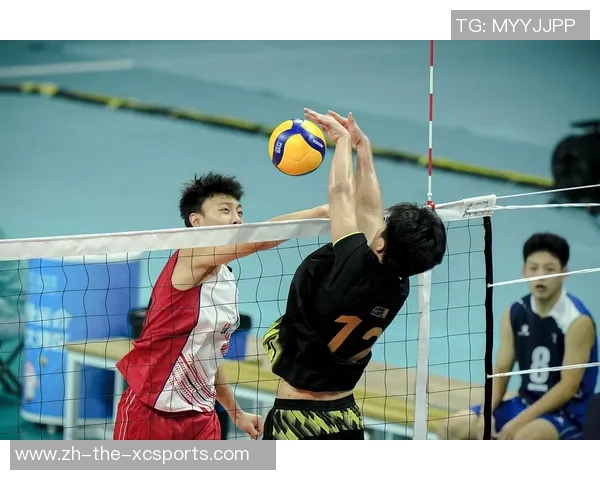 排球——男人18岁以下组小组赛：广东队胜重庆队